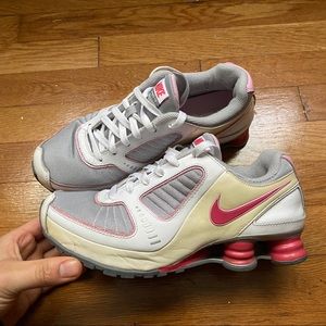 ladies white nike shox